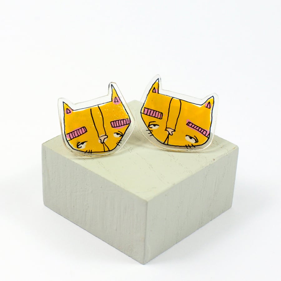 Mustard 'Weird Kitty' Ear studs
