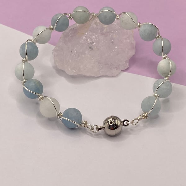 Silver plated wire linked aquamarine stone bracelet
