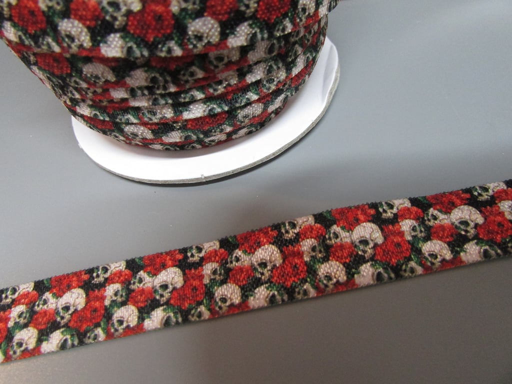 Skull Fold Over Elastic x 1 metre