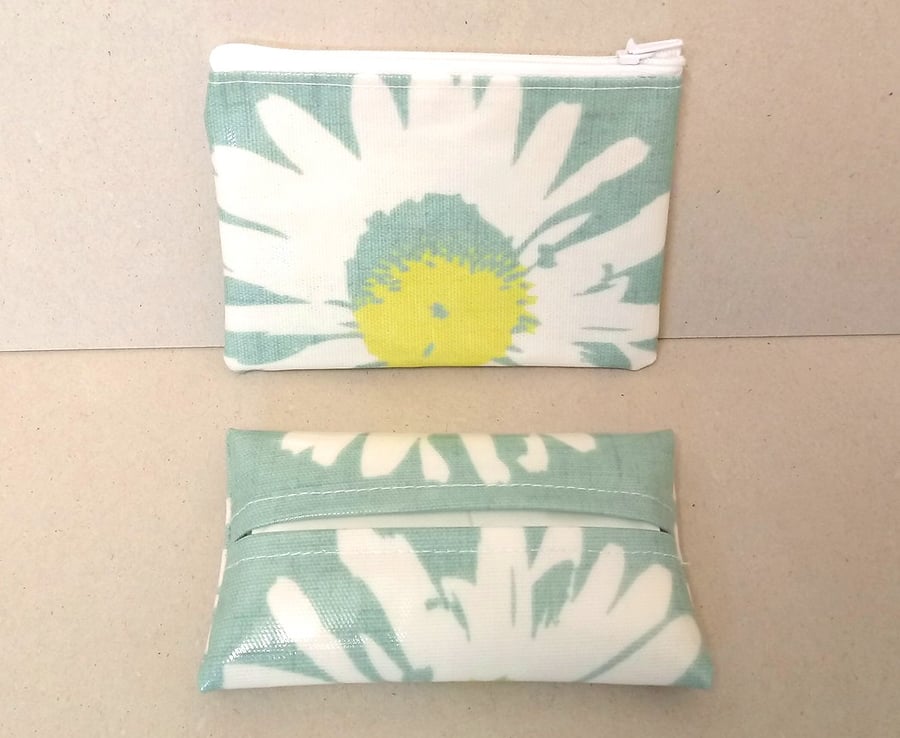 Daisy tissue holder and coin purse gift set in turquoise oilcloth