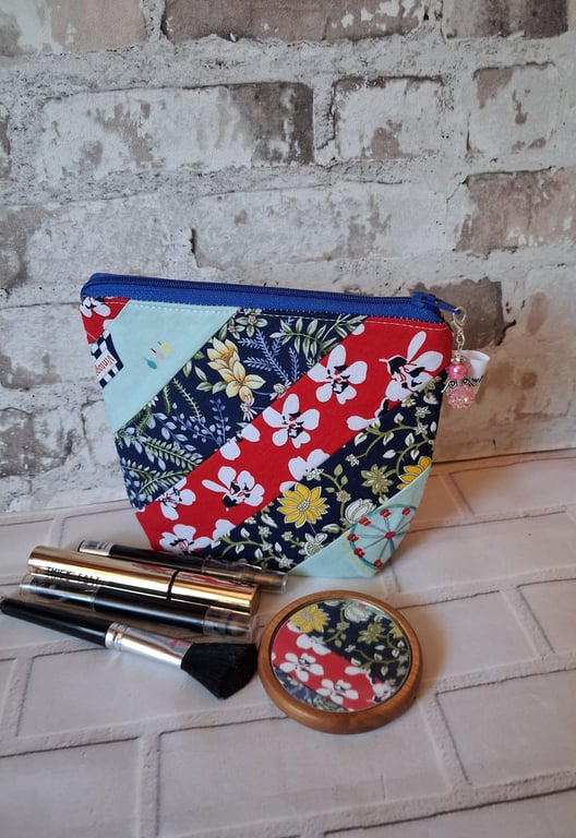 MULTI COLOURED PATCHWORK POUCH