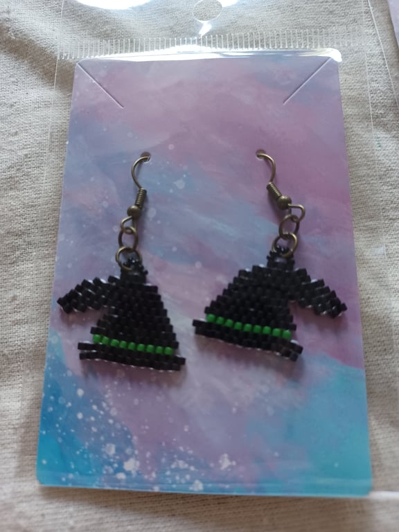 Beaded Witches Hat Earrings 