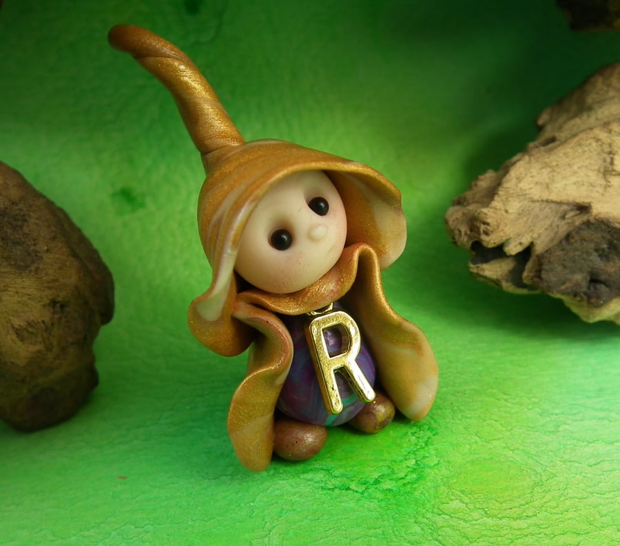 Alphabet Initial Gnome 'R' OOAK Sculpt by Ann Galvin