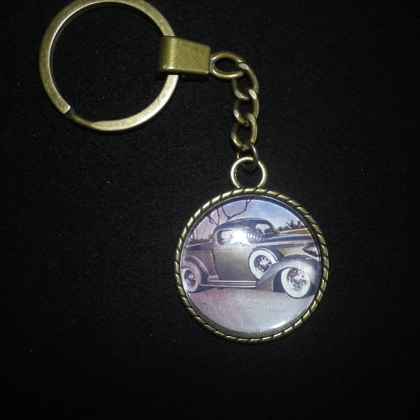 1937 Studebaker Pick Up keychain,lovely shape,30mm (1.25") image,vintage setting