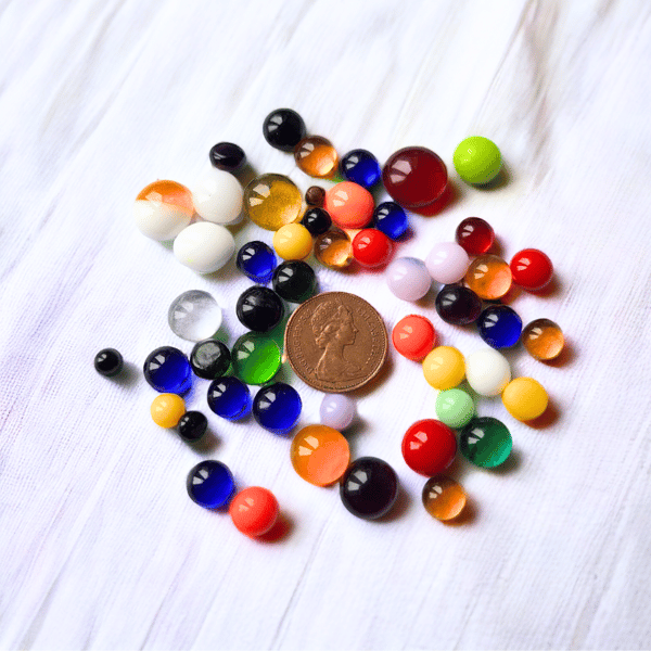 Fused Glass Dots, Cabochons. Mixed Colours 25 g Coe 90  Mosaics, Craft Supplies.