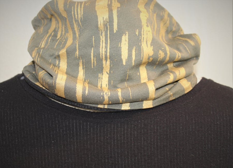 Green Neck warmer, Handmade stretch cotton abstract stripe print, Snood scarf