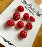 8 Vintage Red Flower Buttons - 20mm - Image 2