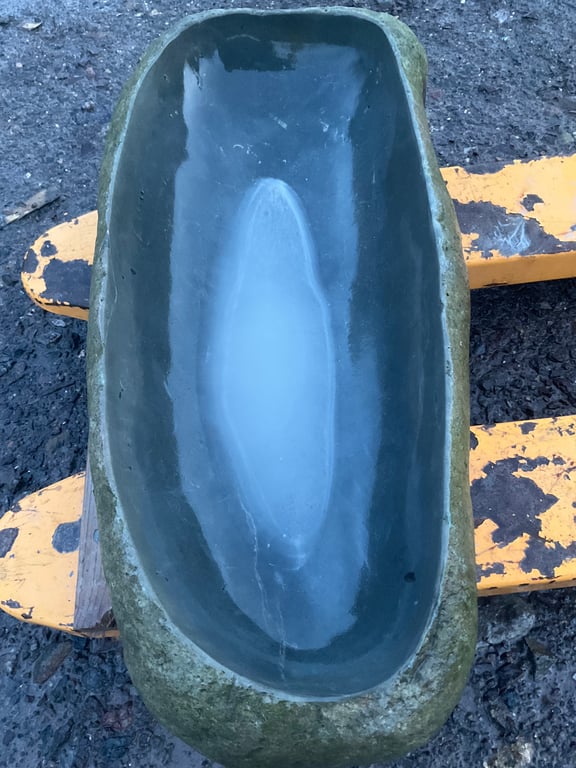 Handmade stone Birdbath - Purbeck - Fossils - fruit bowl - pond - natural habit 