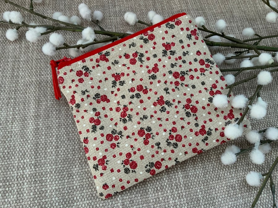 Fabric Coin Purse, Money Pouch, Zipped Purse, Purse, Card Holder, Red Floral