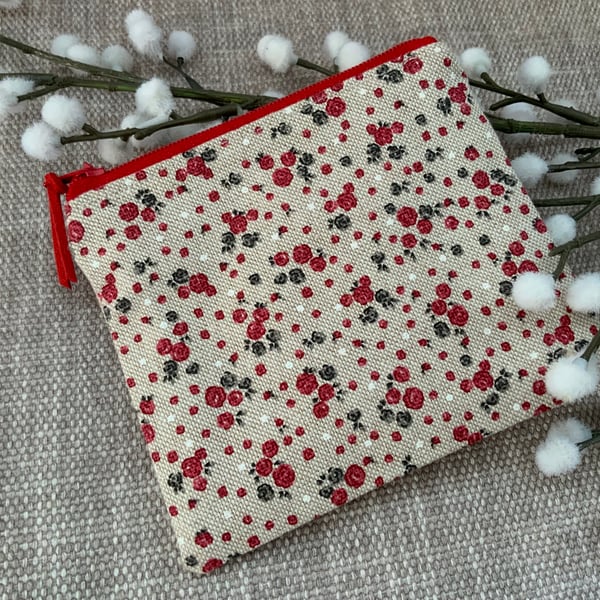 Fabric Coin Purse, Money Pouch, Zipped Purse, Purse, Card Holder, Red Floral