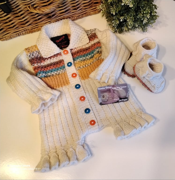 Baby Rompers & Matching Booties Set Hand Knitted  0-6 months size