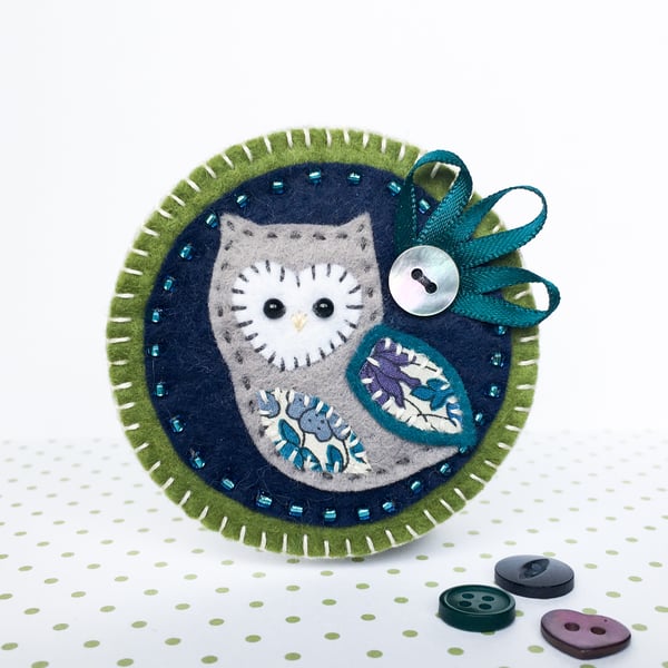 Felt Owl Brooch