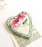 'Mum' Heart Brooch - Image 2