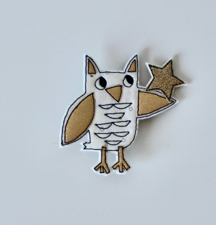 'Little Owl with a Star' - Handmade Brooch