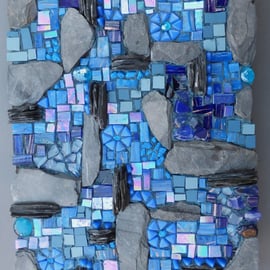 GLASS MOSAIC AND SLATE ART GARDEN