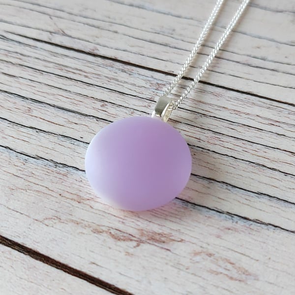 Lilac frosted glass pendant with chain