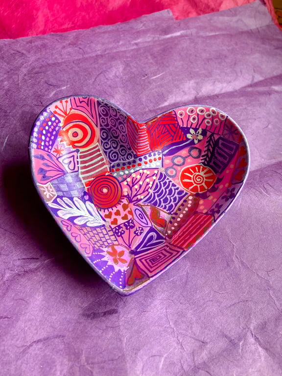 Pretty hand painted ceramic heart dish 