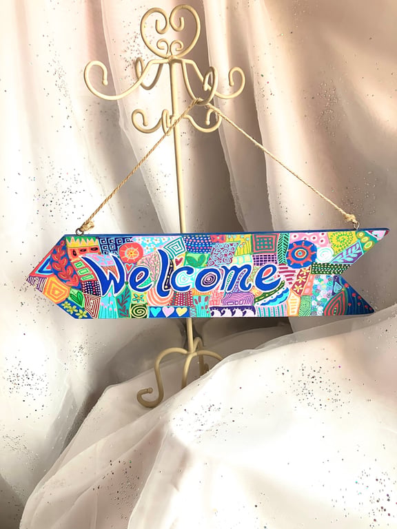Hand painted Welcome arrow sign