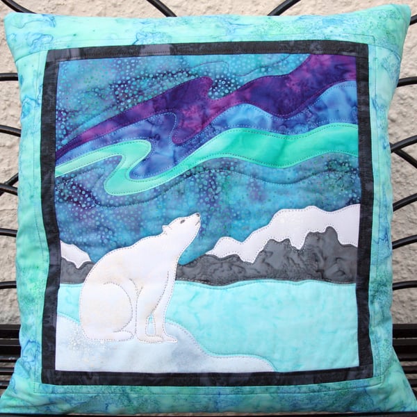 Northern Lights Polar Bear Pattern Cushion 
