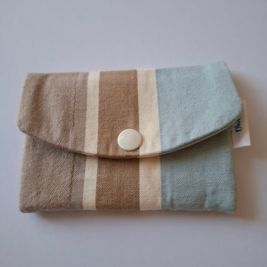 Perfectly imperfect - white striped card holder 