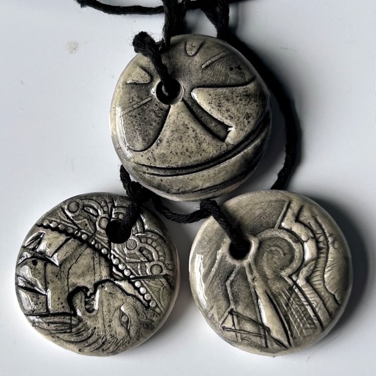 Set of 3 Ceramic Gift Tag: Little Keepsakes, Love Tokens