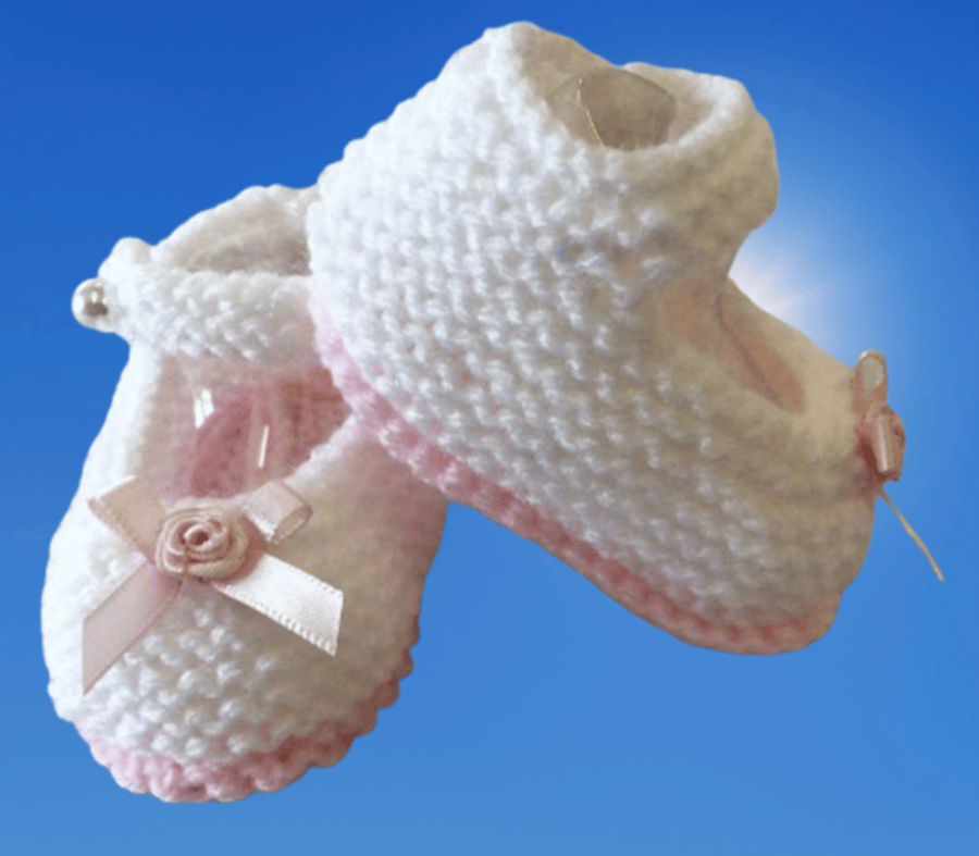 Hand-knitted Mary Jane Pram Shoes - Pink & White - 0-3 months