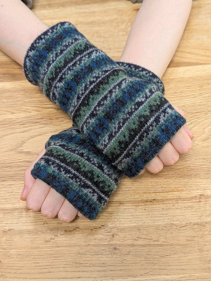 Patterned Shetland Wool Wrist Warmers Upcycled from recycled knitwear 
