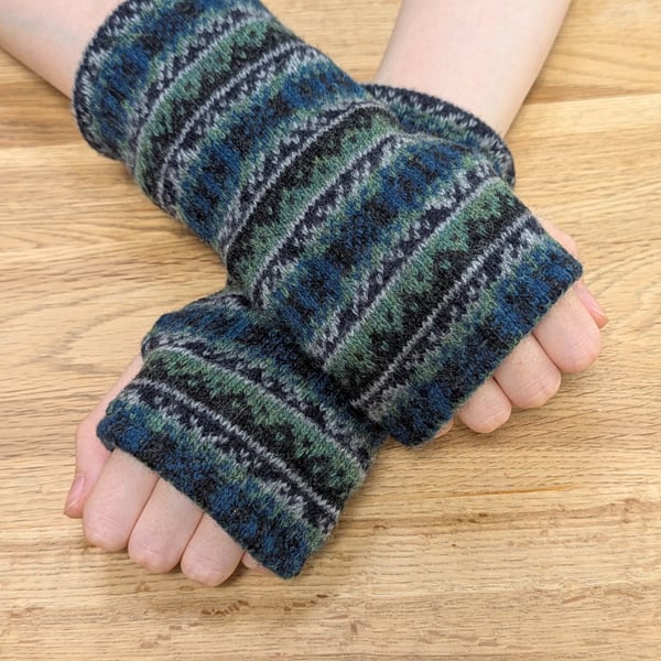 Patterned Shetland Wool Wrist Warmers Upcycled from recycled knitwear 