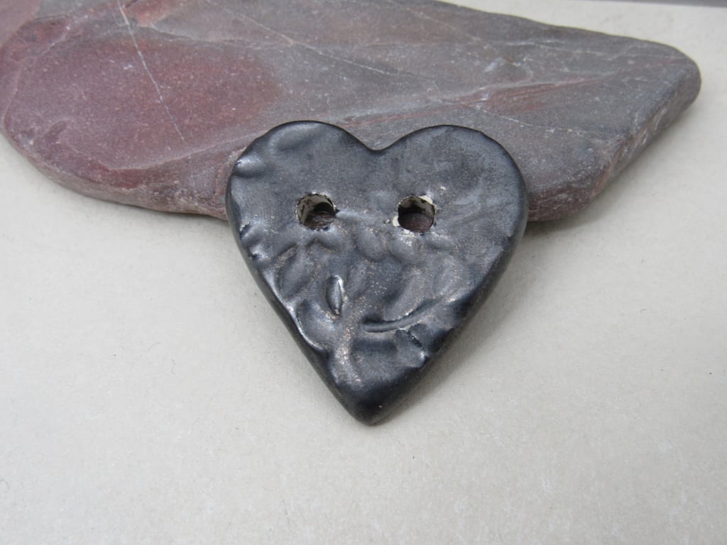 Medium Metallic Leaf Sprig Texture Heart Shaped Ceramic Button