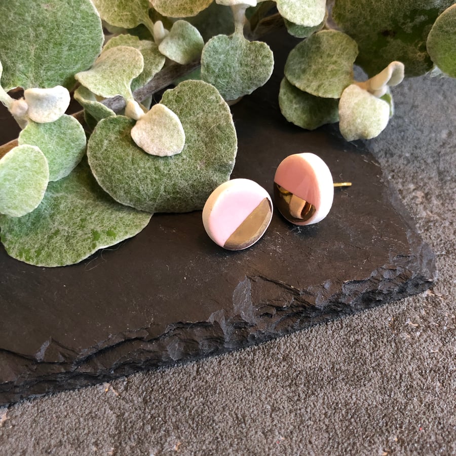Ceramic button earrings - Powder pink