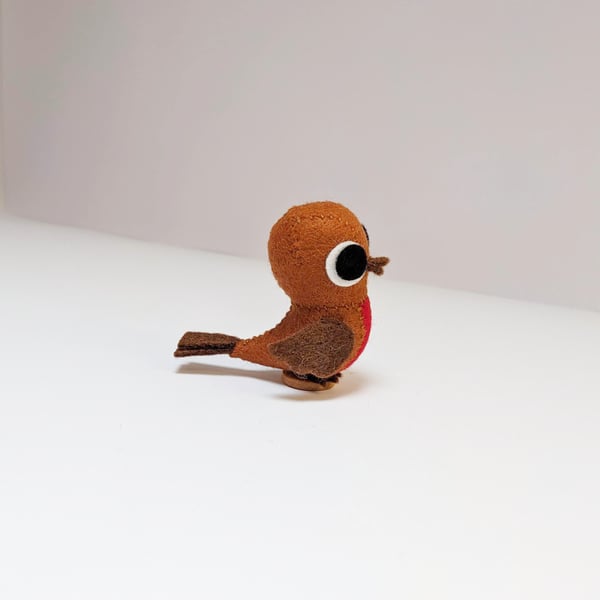 Robin red breast, bird ornament