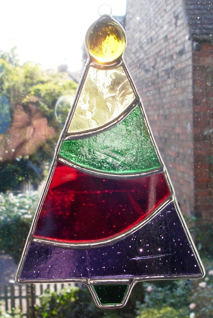 CHRISTMAS TREE IN STAINED GLASS