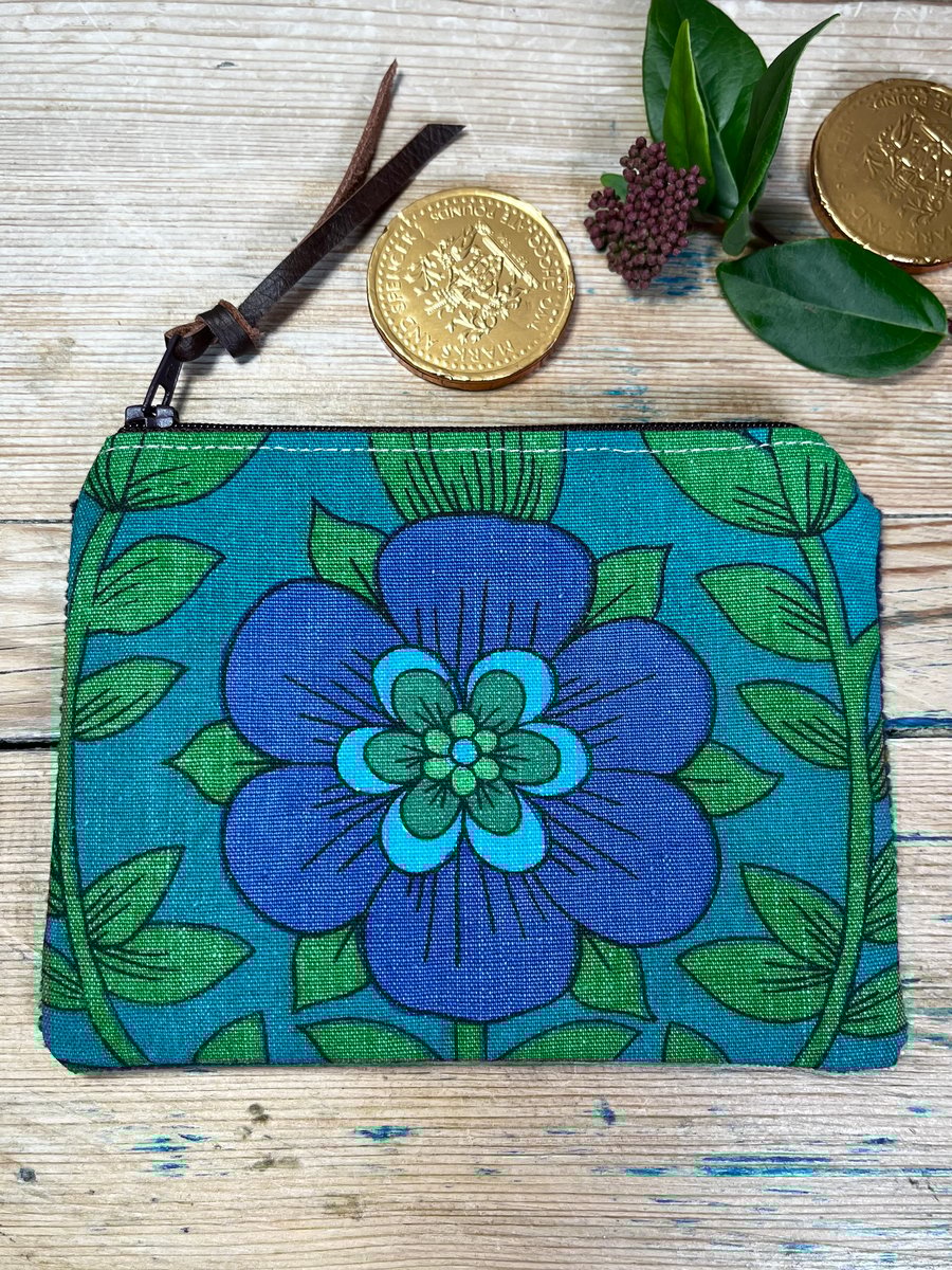 Bright vintage floral Roundelay coin purse zip pouch reclaimed seventies fabric