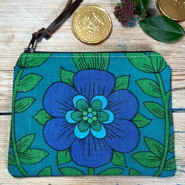 Bright vintage floral Roundelay coin purse zip pouch reclaimed seventies fabric
