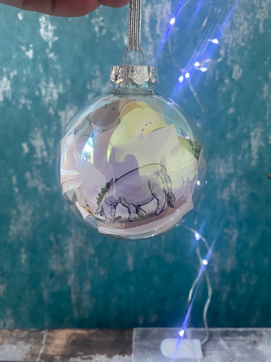 Winnie the Pooh Glass Bauble Colour