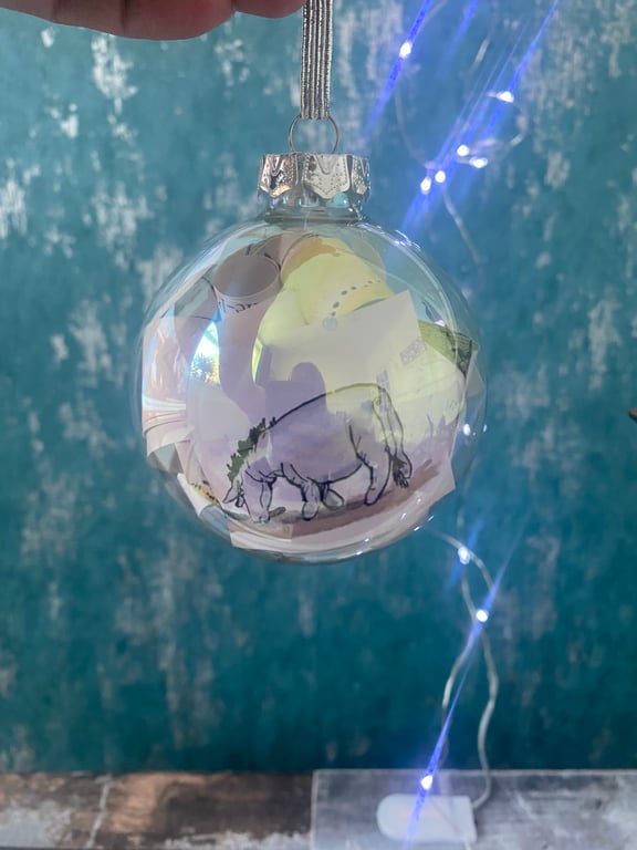 Winnie the Pooh Glass Bauble Colour