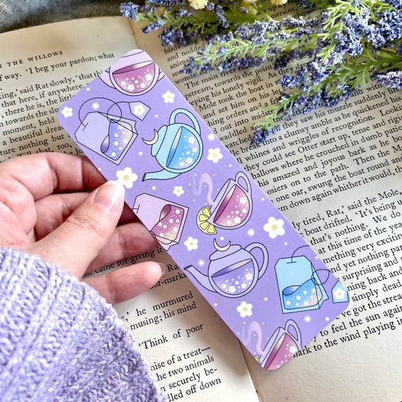 Tea Lovers Bookmark, Spring Daisy Teapot Design.