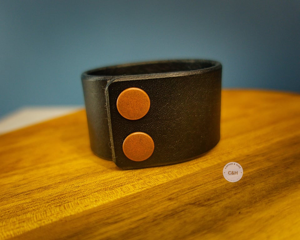 Full Grain Leather Bracelet - 38mm Black, Antiqued Copper Pop Studs (Ma
