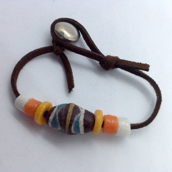 Unisex adjustable bead bracelet with African beads,