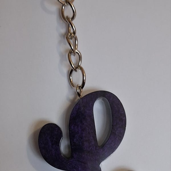 Handmade epoxy resin keyring with initial letter L