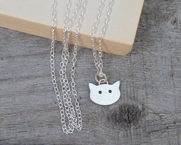 kitty cat necklace in sterling silver, handmade in the UK