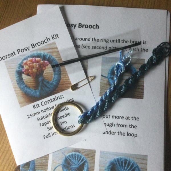 Dorset Posy Brooch Kit, Grey Blue Stems with Light Blue Flowers P8