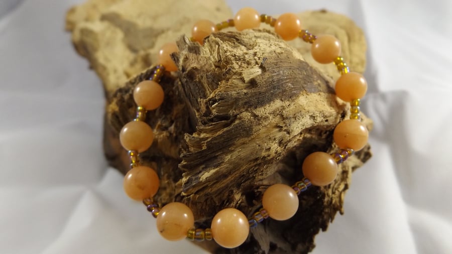 beaded stretch bracelet with sandy brown quartzite 