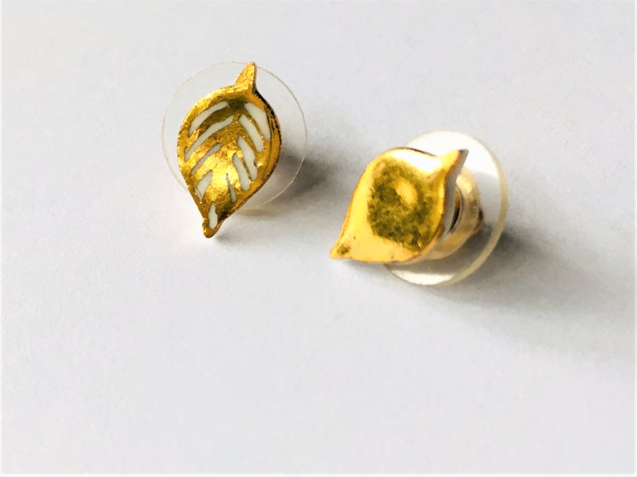BEAUTIFUL PORCELAIN LEAF STUDS WITH 22 CT GOLD LUSTRE