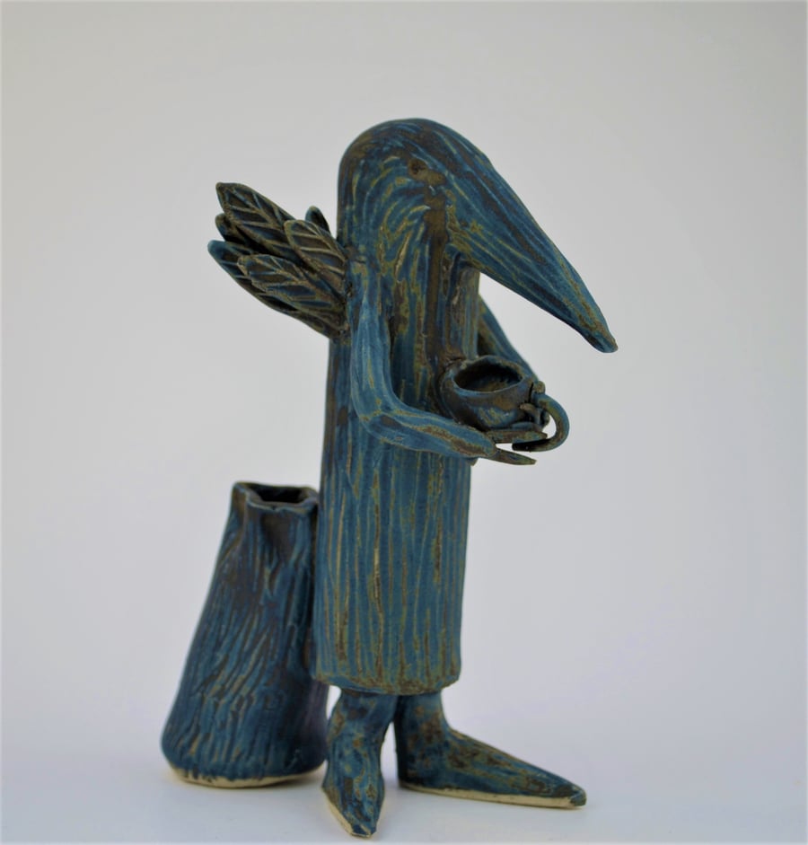Caretaker Bird sculpture Beety