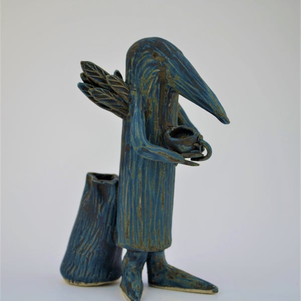 Caretaker Bird sculpture Beety