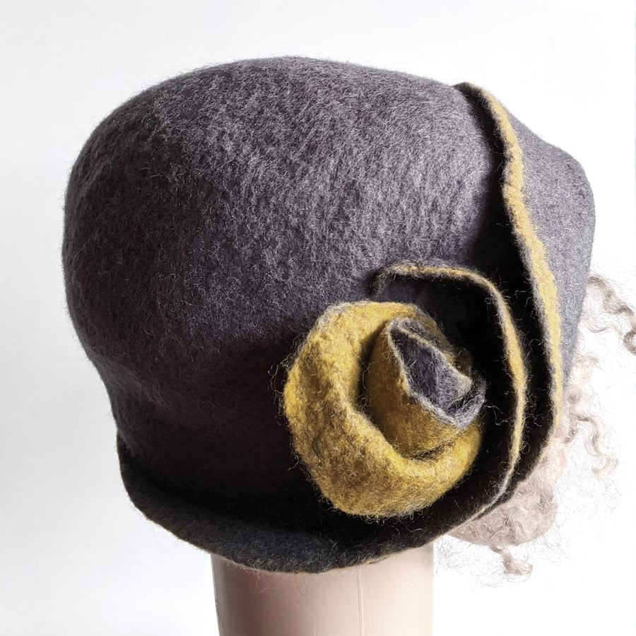 Felted wool cloche hat - grey with yellow edged brim 