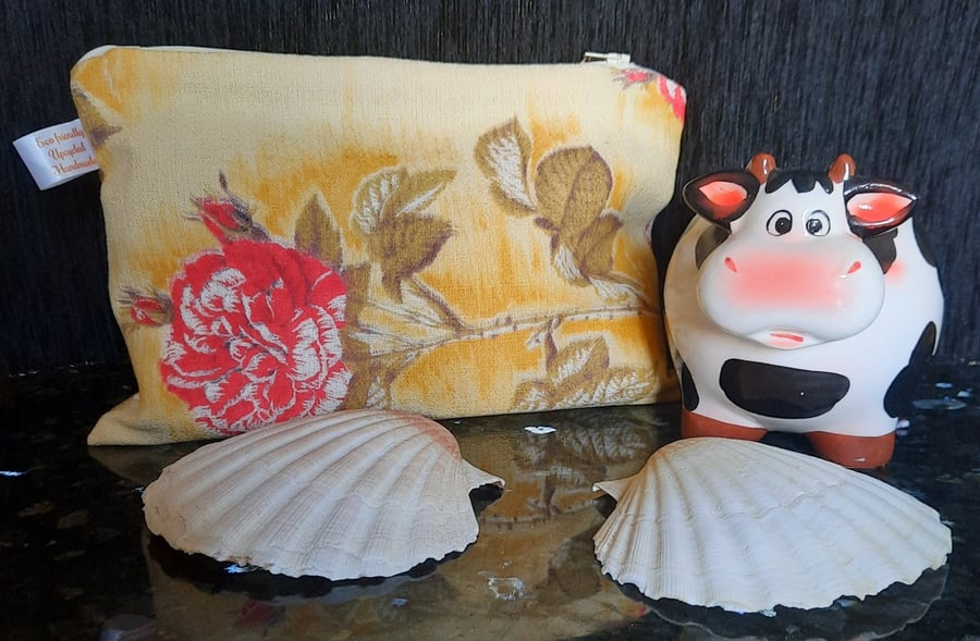 Lovely retro zip pouch yellow with red roses