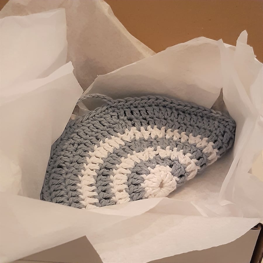 Handmade Grey and White HOT lid holder with loop