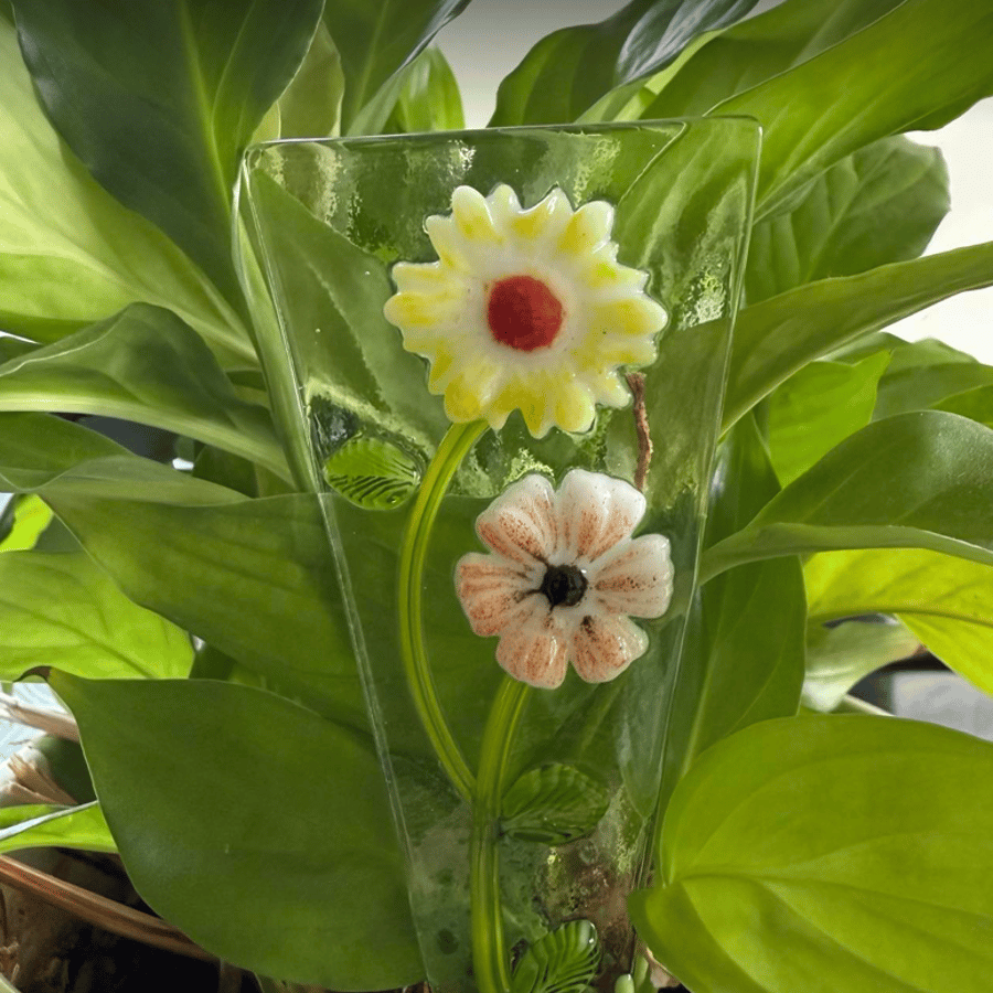 Fused glass plant pot stake, houseplant decoration, keepsake gift, daisies